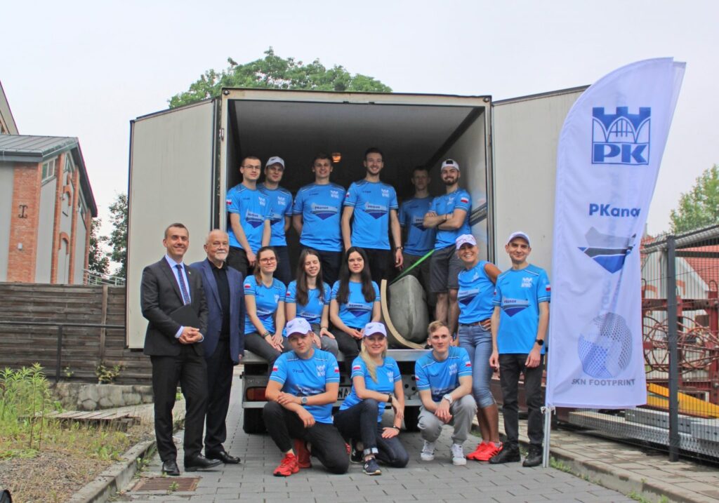 Studenci z Koła Naukowego Inżynierii Materiałów Budowlanych Footprint